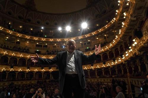 L'abbraccio di Volker Schlondorff al Petruzzelli
